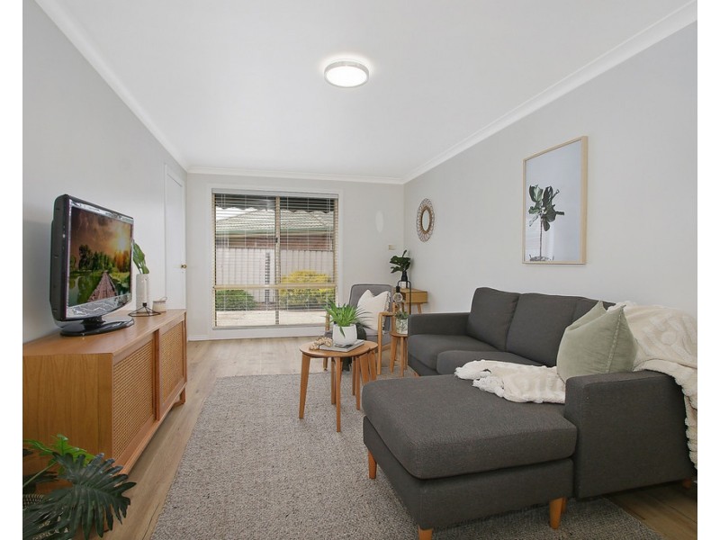 2/4 Owen Court, Lavington NSW 2641