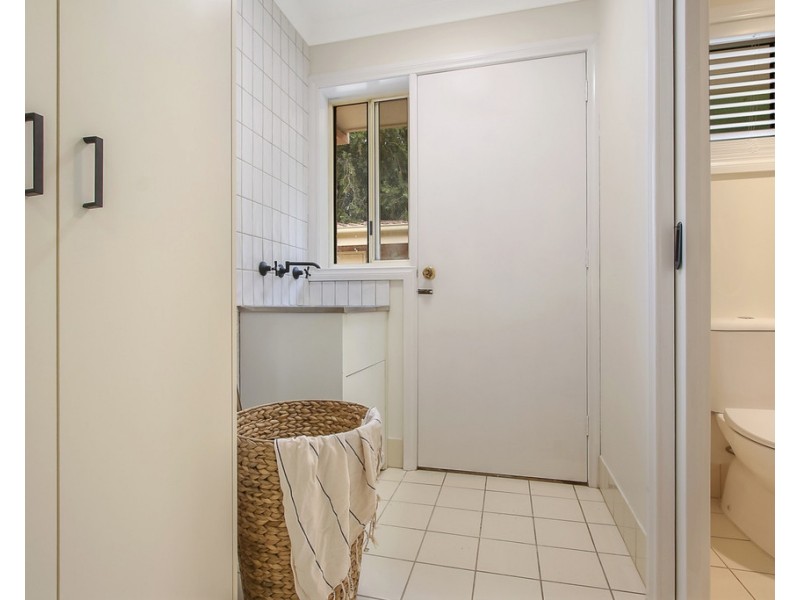 2/4 Owen Court, Lavington NSW 2641