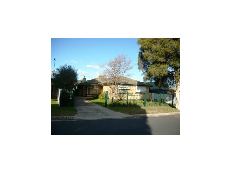 458 McKenzie Street, Lavington NSW 2641
