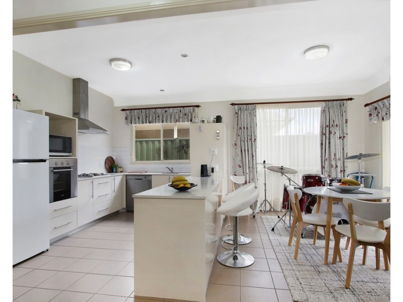 8 Sweetwater Drive, Henty NSW 2658