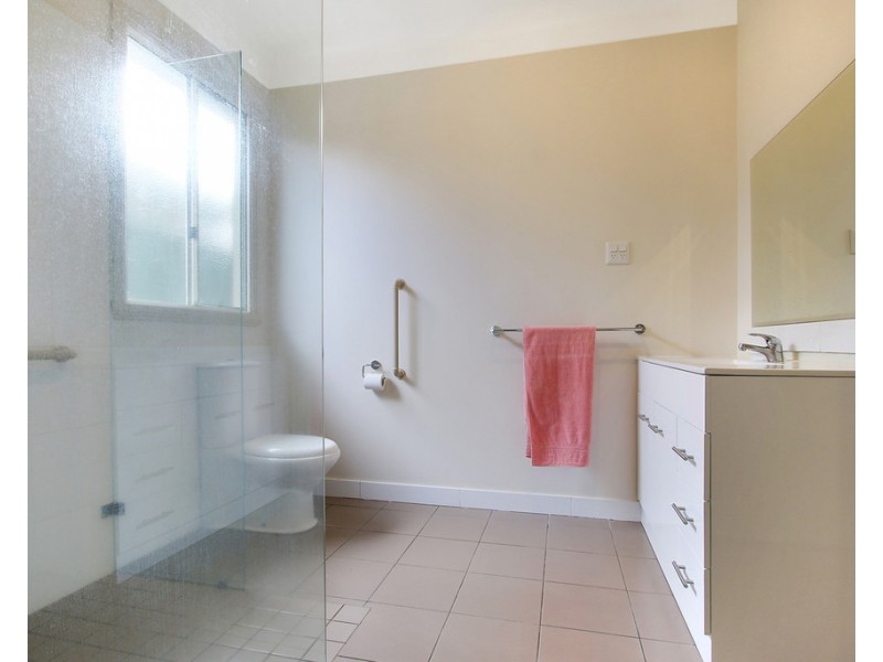 8 Sweetwater Drive, Henty NSW 2658