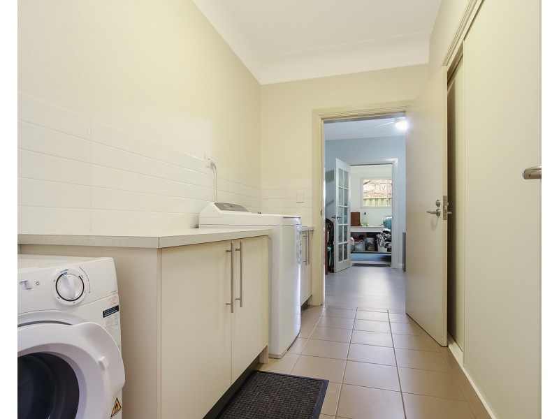 8 Sweetwater Drive, Henty NSW 2658