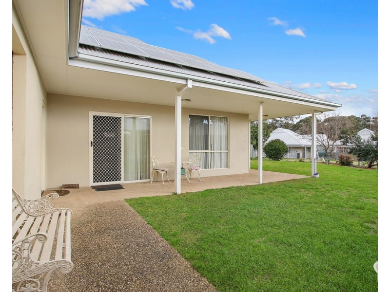 8 Sweetwater Drive, Henty NSW 2658