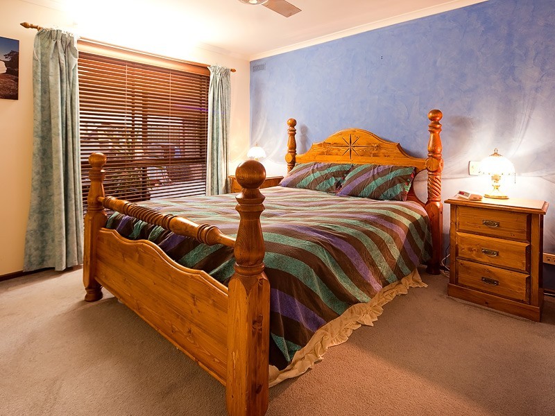 16 Lacebark Court, Thurgoona NSW 2640