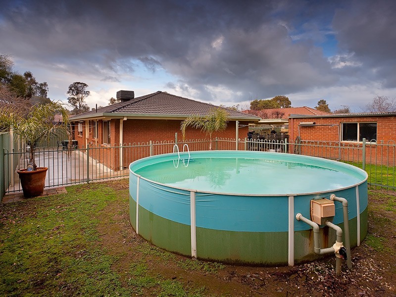 16 Lacebark Court, Thurgoona NSW 2640
