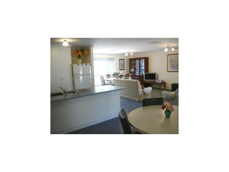 141-143 Hoddle Street, Howlong NSW 2643