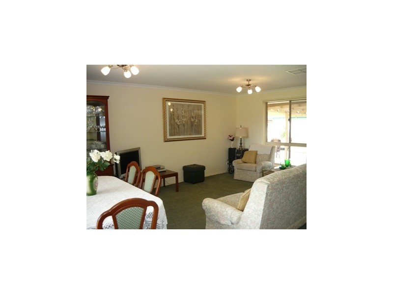 141-143 Hoddle Street, Howlong NSW 2643