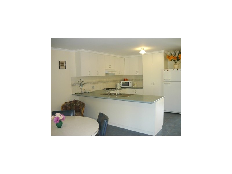 141-143 Hoddle Street, Howlong NSW 2643