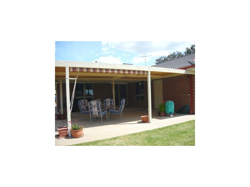 141-143 Hoddle Street, Howlong NSW 2643