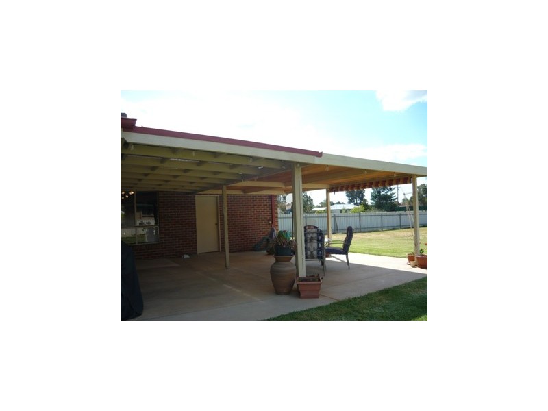 141-143 Hoddle Street, Howlong NSW 2643