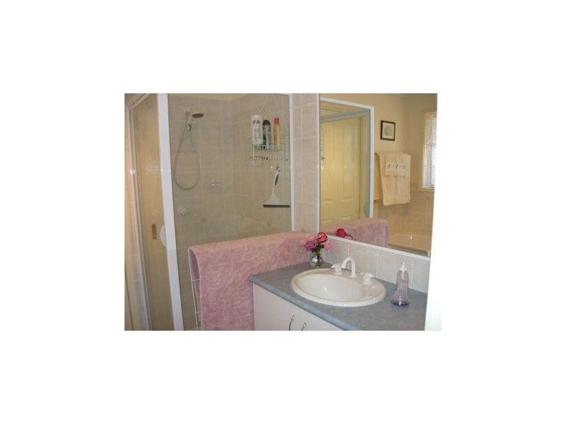 141-143 Hoddle Street, Howlong NSW 2643