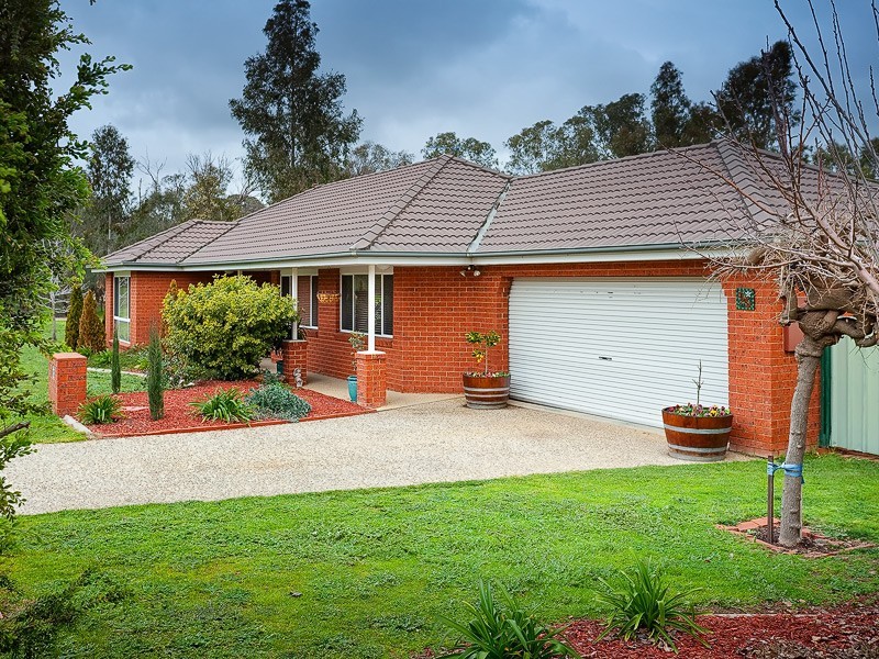 96 Crawshaw Crescent (Norris  Park), Lavington NSW 2641