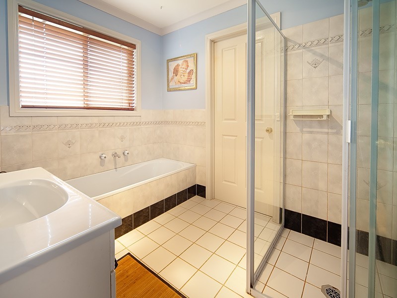 96 Crawshaw Crescent (Norris  Park), Lavington NSW 2641