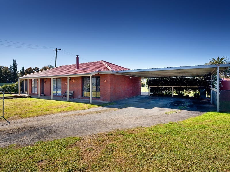 10  Victoria Street, Walla Walla NSW 2659