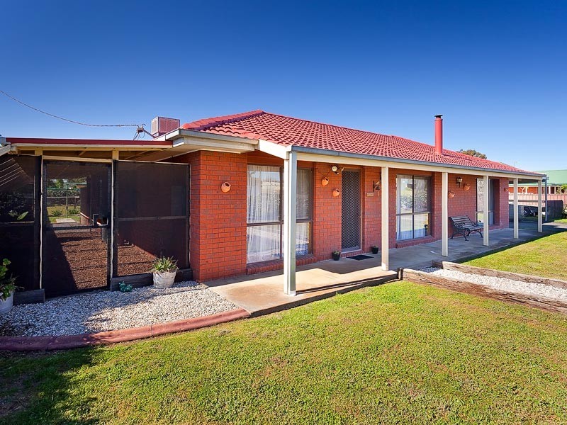 10  Victoria Street, Walla Walla NSW 2659