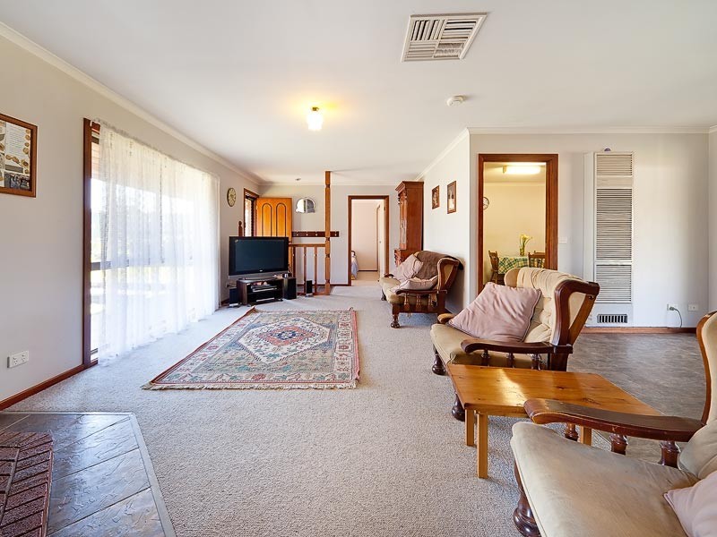 10  Victoria Street, Walla Walla NSW 2659