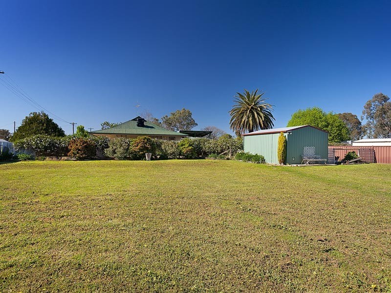 10  Victoria Street, Walla Walla NSW 2659