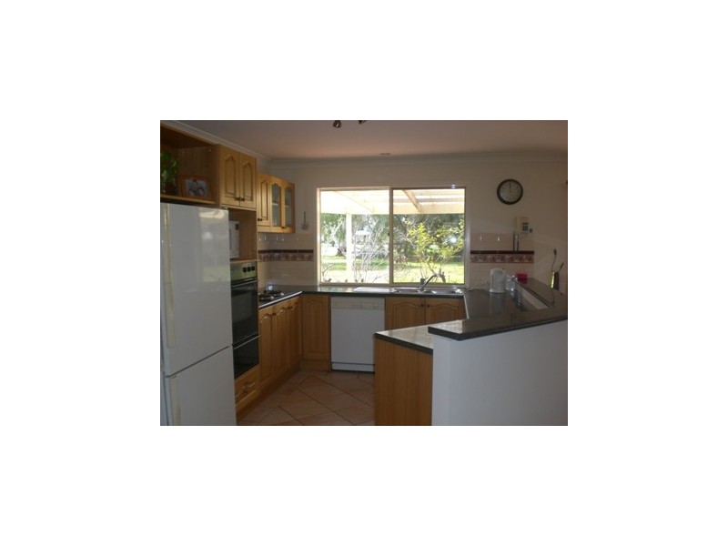 94 Hoddle Street, Howlong NSW 2643