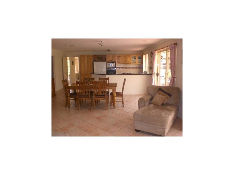 94 Hoddle Street, Howlong NSW 2643
