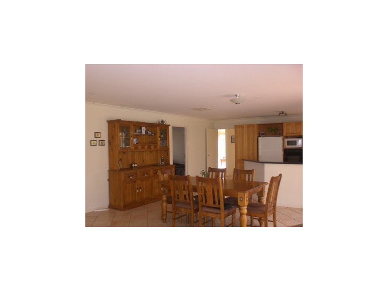 94 Hoddle Street, Howlong NSW 2643