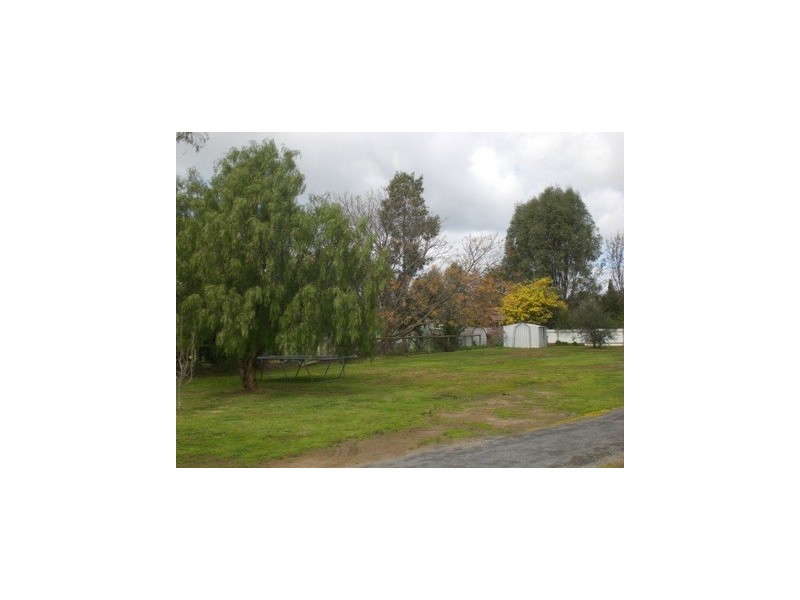 94 Hoddle Street, Howlong NSW 2643