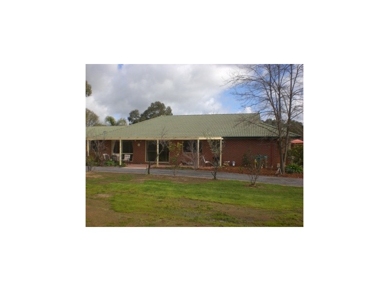 94 Hoddle Street, Howlong NSW 2643