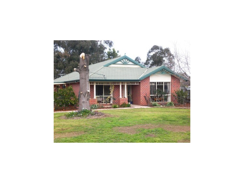 94 Hoddle Street, Howlong NSW 2643