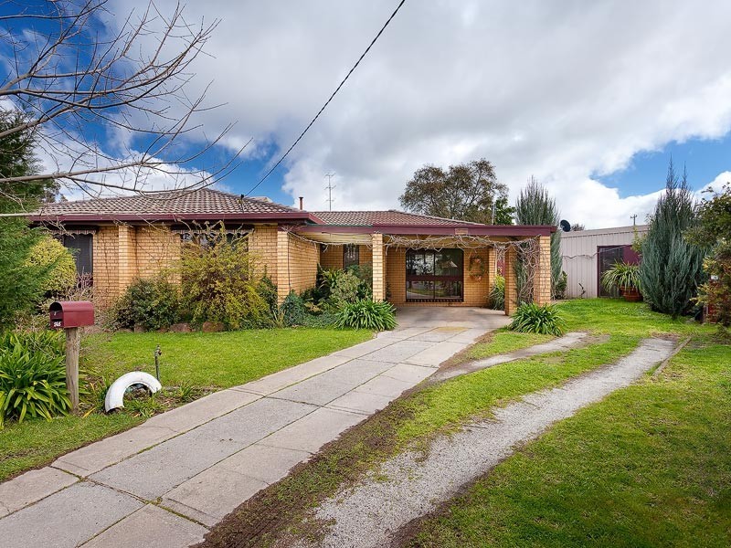 565 Woodbury Court, Lavington NSW 2641