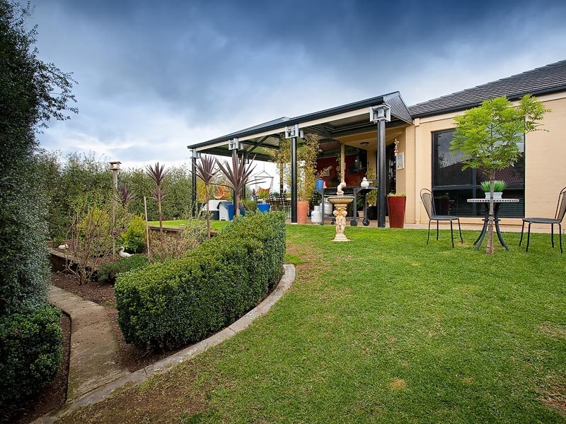 17 Paton Close, Thurgoona NSW 2640