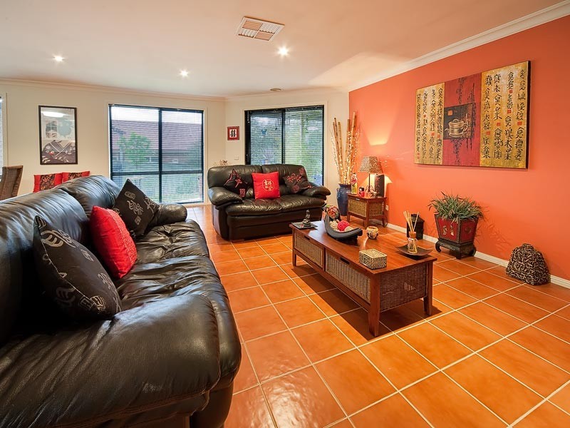 17 Paton Close, Thurgoona NSW 2640