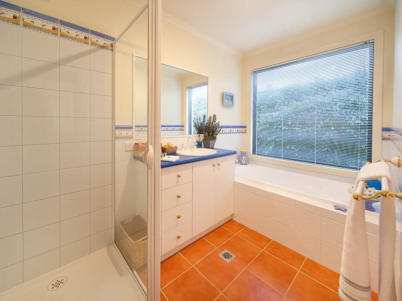 17 Paton Close, Thurgoona NSW 2640