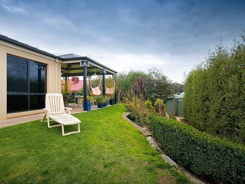 17 Paton Close, Thurgoona NSW 2640