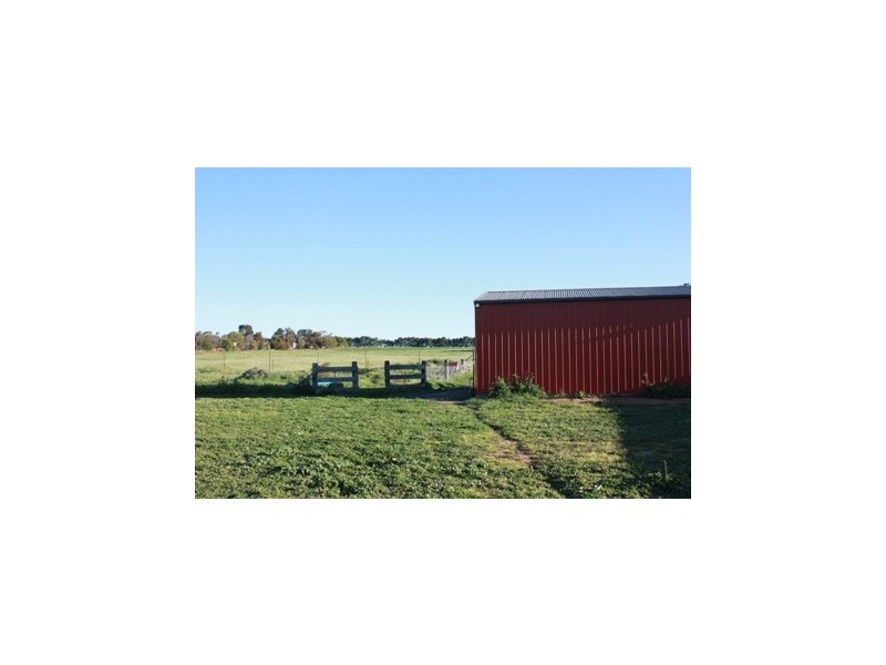 85 Victoria Street, Wahgunyah VIC 3687