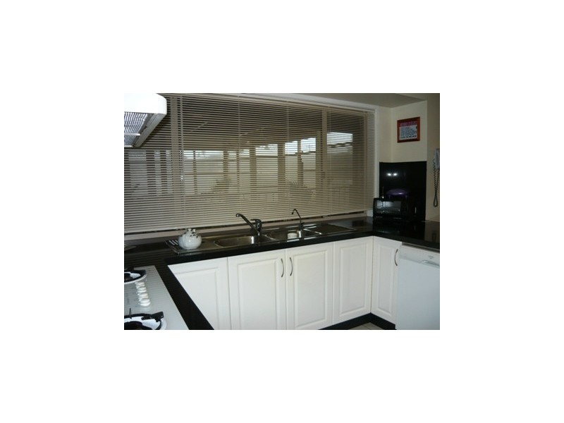 7 Hawkins Street, Howlong NSW 2643