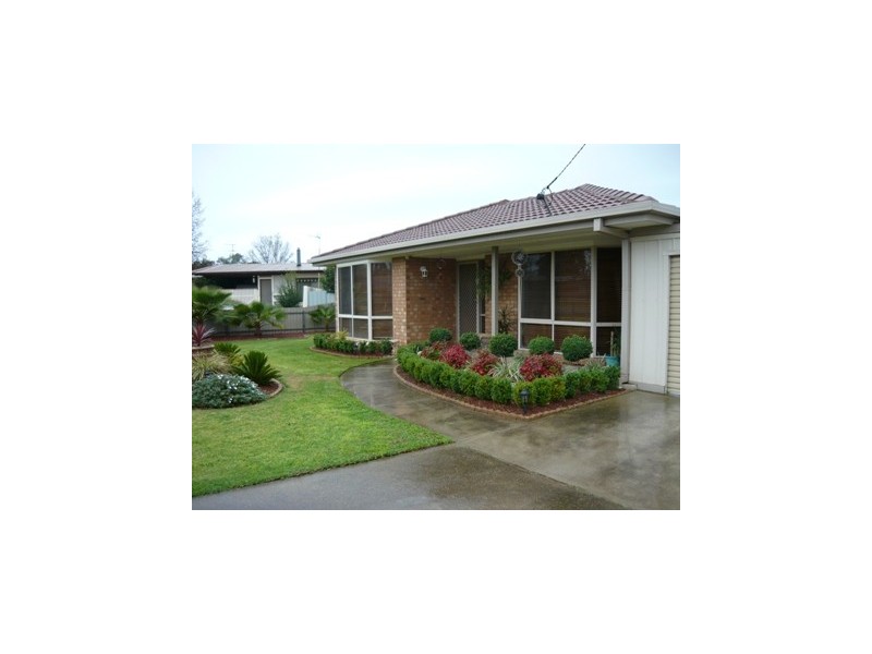 7 Hawkins Street, Howlong NSW 2643