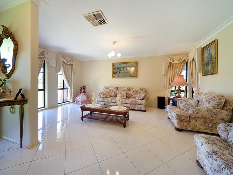 2 Johnson Court, Howlong NSW 2643