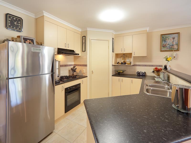 2 Johnson Court, Howlong NSW 2643