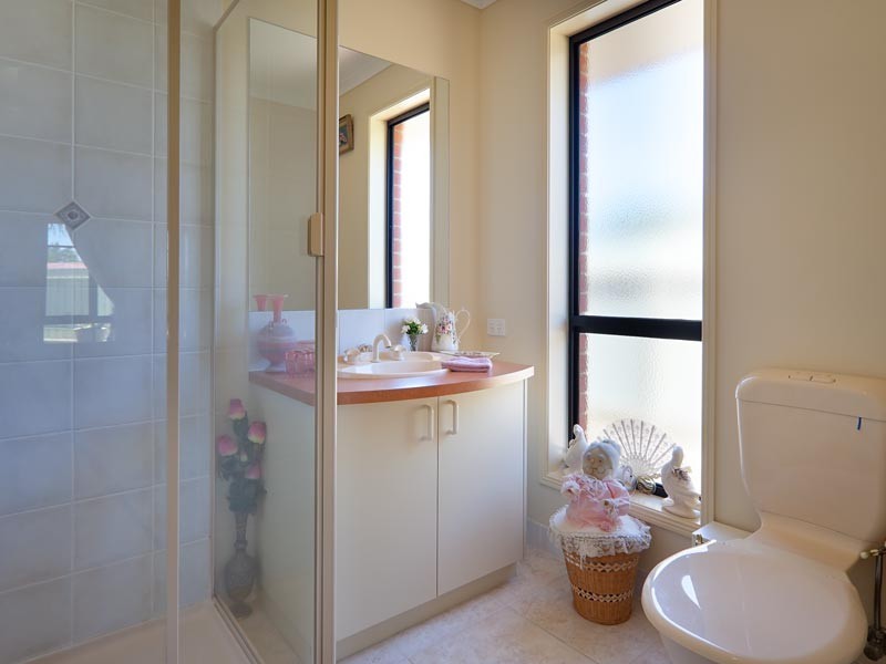 2 Johnson Court, Howlong NSW 2643