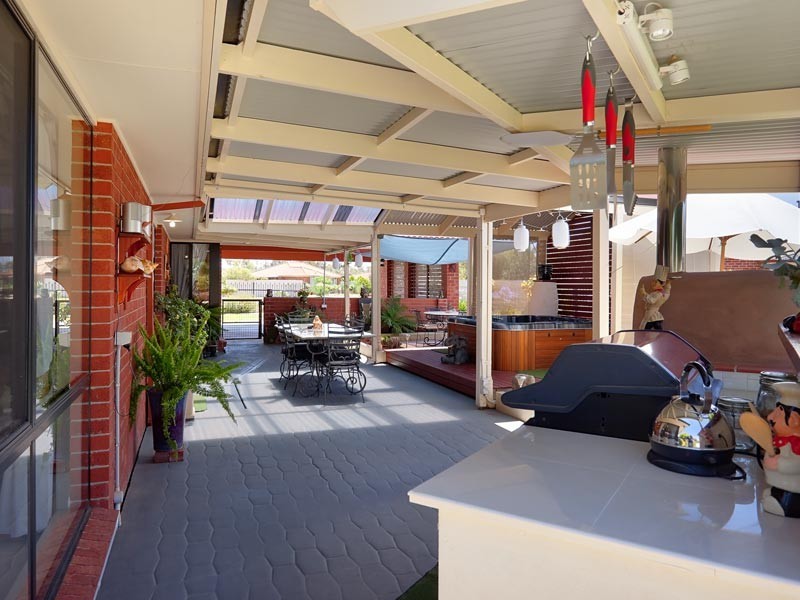 2 Johnson Court, Howlong NSW 2643