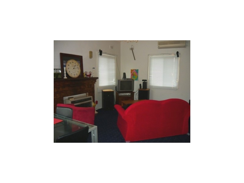 834 St James Crescent, Albury NSW 2640