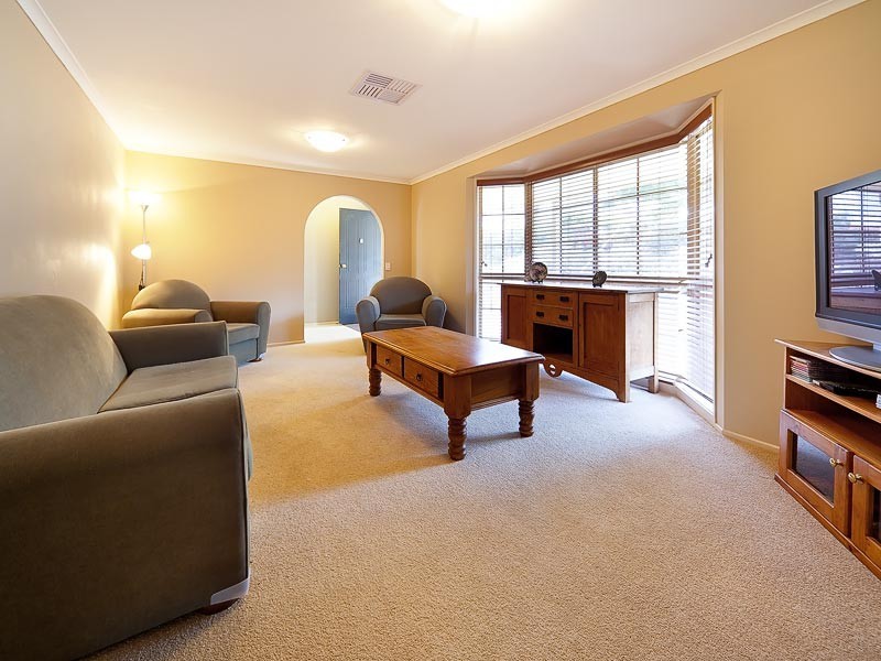 6 Selwyn Court, Thurgoona NSW 2640