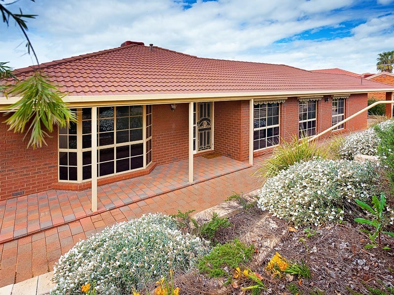 6 Selwyn Court, Thurgoona NSW 2640