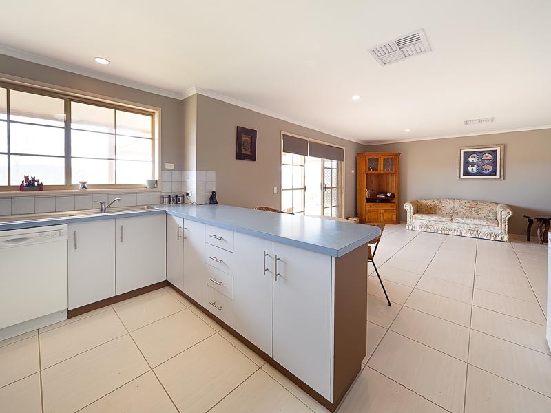 6 Selwyn Court, Thurgoona NSW 2640