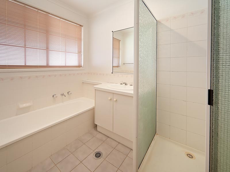 6 Selwyn Court, Thurgoona NSW 2640