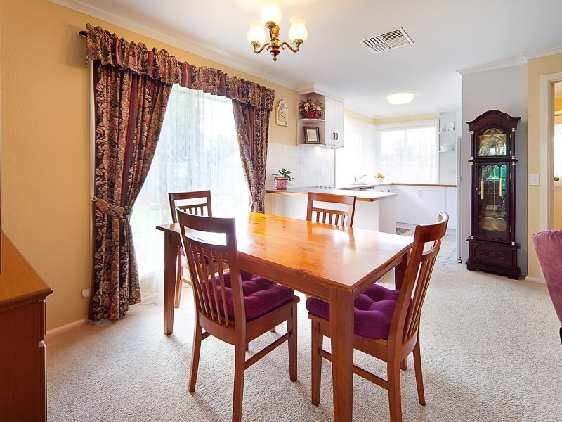 108 Hovell Street, Howlong NSW 2643