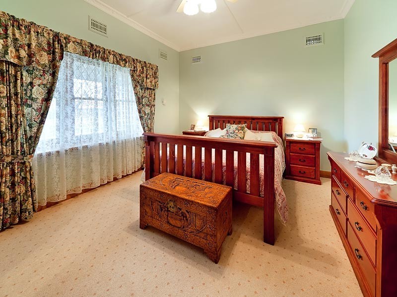 108 Hovell Street, Howlong NSW 2643