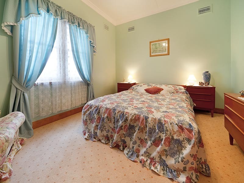 108 Hovell Street, Howlong NSW 2643