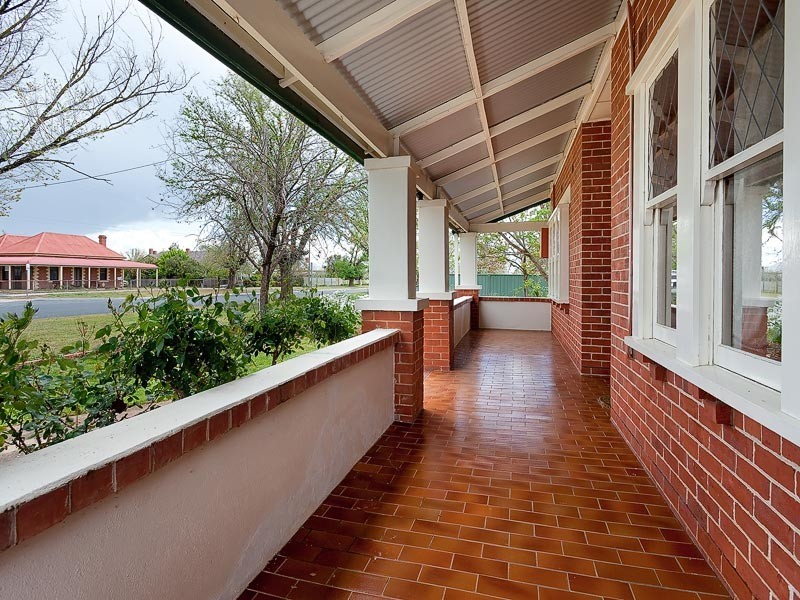 108 Hovell Street, Howlong NSW 2643