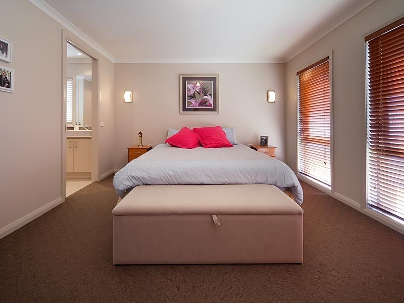 19 Rosewood Court, Thurgoona NSW 2640