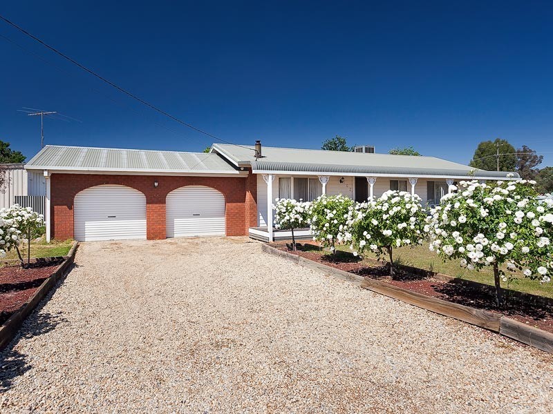 102 Hoddle Street, Howlong NSW 2643